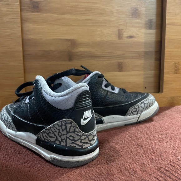 Nike Jordan Retro 3 - toddler size 7 - Picture 4 of 7